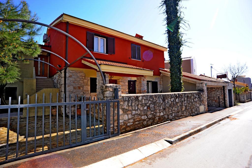 Trapan Apartment Pola Esterno foto