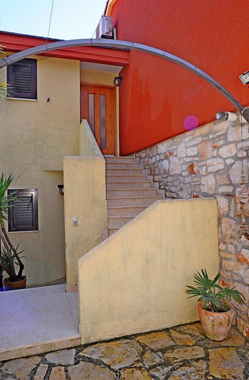 Trapan Apartment Pola Esterno foto